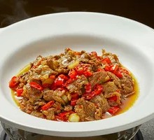 Stir-Fried Beef with Yellow Onion