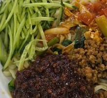 Three-in-One Meat Sauce Noodles