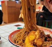 Spicy Hand-剥 Water Crawfish Noodles