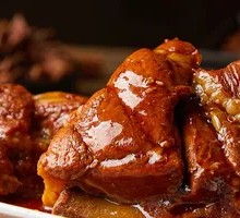 Braised Pork Spine in Old Soup