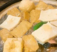 Braised Fish Dumplings in Clay Pot