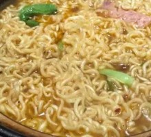 Hot Pot Instant Noodles