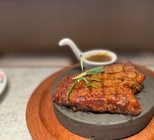 W12 T-Bone Steak