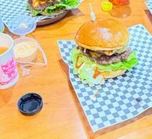 Classic Angus Beef Burger