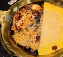 Abalone Chicken Yum-Yang Pot