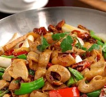 Spicy Pork Intestines in Dry Pot