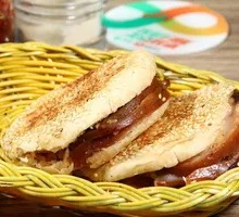 Braised Pork Belly in Flatbread