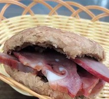 Pork head sandwich in baked flatbread