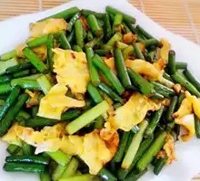 Garlic Shoots and Egg Noodles