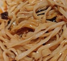 Three-Flavor Noodle Soup with Sauce