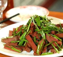 Stir-fried Duck Blood with Leeks