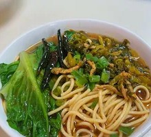 Sour Cabbage and Pork Noodles