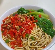 Spicy Chopped Pepper Pork Noodles