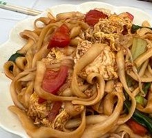 Tomato and Egg Fried Noodles