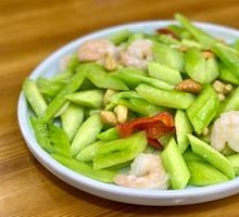 Cucumber with Cashew and Shrimp