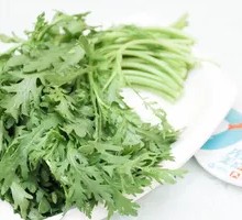Chinese chrysanthemum greens