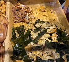 Braised Tofu Skin with Kelp