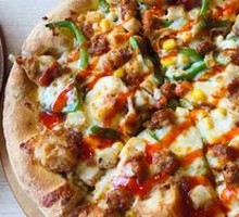 Spicy Crawfish & Tender Chicken Pizza