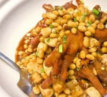 Braised Chicken Feet with Soybeans