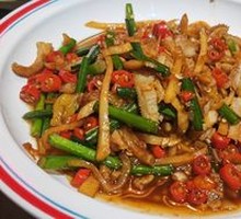 Sour Radish with Tripe Strips