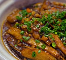 Salted Fish and Pork Minced Eggplant Stew