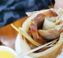 Meat-filled flatbread