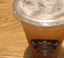 Ice-shaken Peach Green Tea