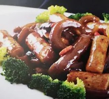 Braised Sea Cucumber with Scallion and Yam