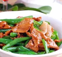 Stir-fried Pork Head Meat Rice Bowl