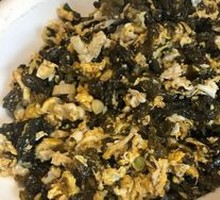 Stir-fried Eggs with Earth Moss
