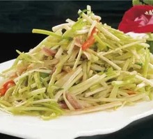 Celery Shoots with Shredded Pork