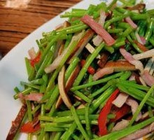 Braised Pork with Water Spinach