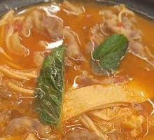Sour Soup Beef with Angus