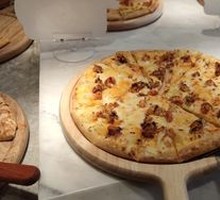 Spicy Crawfish Pizza