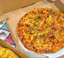 Classic Italian Meat Sauce Pizza