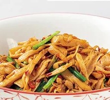 Stir-fried Glutinous Rice with Bamboo Shoots