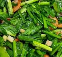 Leek and River Shrimp Stir-fry