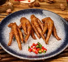 Smoked and Braised Chicken Feet