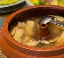 Yunnan Cordyceps Steam Chicken