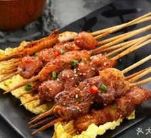Charcoal-grilled lamb penises