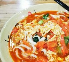 Tomato and Egg Noodles Stir-Fried with Knife-Sliced Noodles