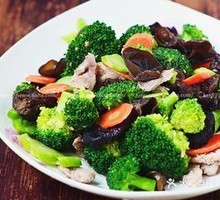 Stir-fried Pork with Wood Ear Mushrooms