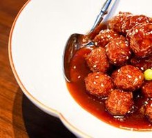 Traditional Sweet and Sour Meatballs