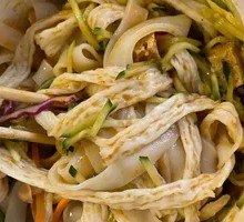 Soul-Capturing Beef Tendon Noodles