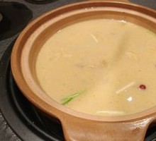 Cantonese Pig's Stomach Chicken Pot