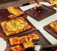 Detroit Pizza