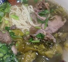 Sour Cabbage Beef Shank Lanzhou Noodles