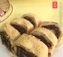 Glutinous Rice Roll with Red Bean