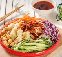 Soul-Capturing Beef Tendon Noodles