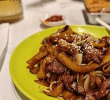 Dry-Fried Beef Rice Noodles